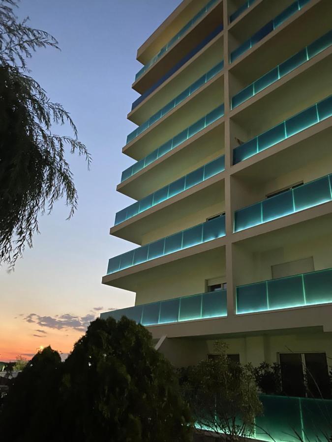 Vela Luxury Sea View Apartments - Marina Surf 那沃达利 外观 照片