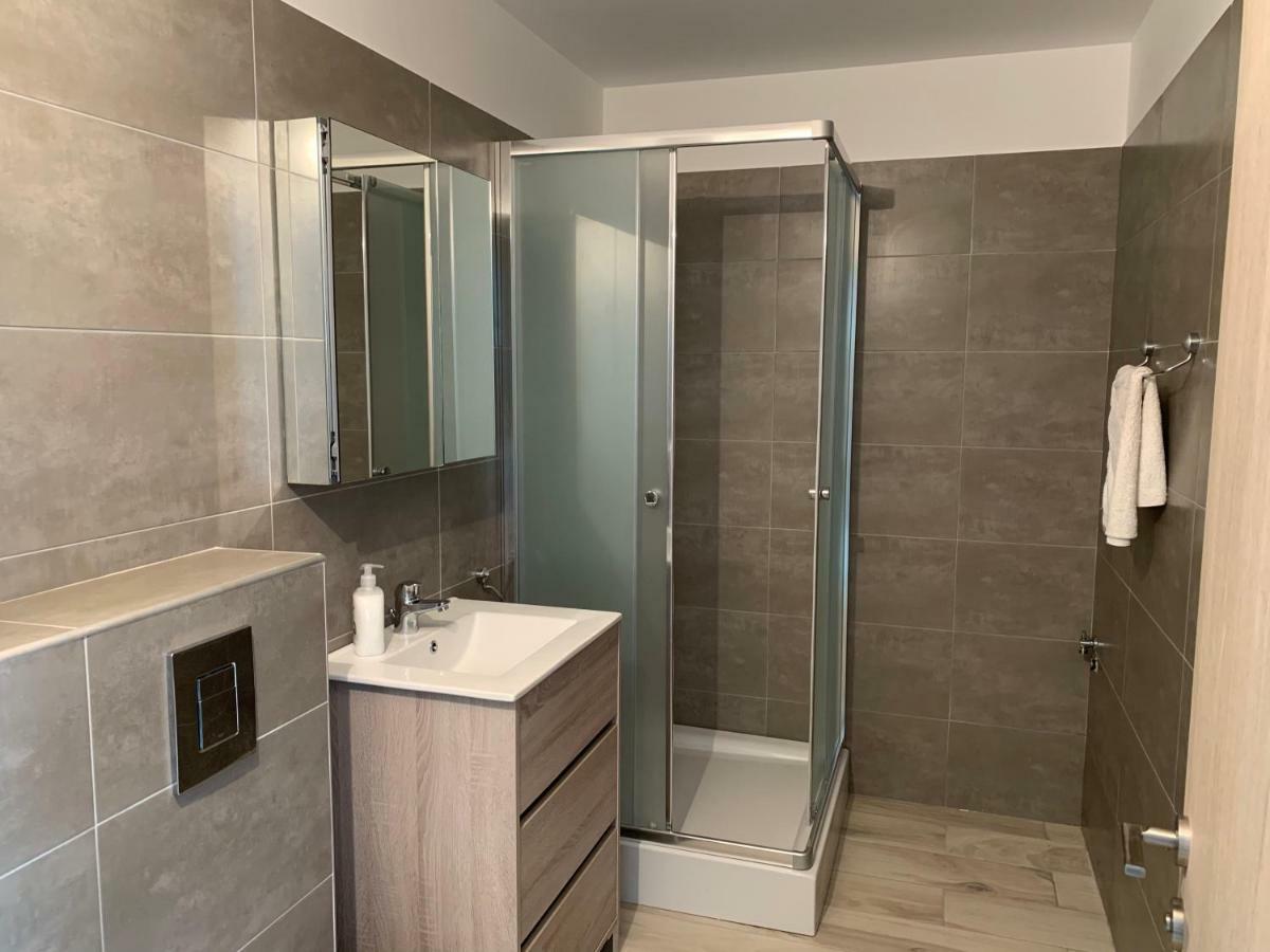 Vela Luxury Sea View Apartments - Marina Surf 那沃达利 外观 照片
