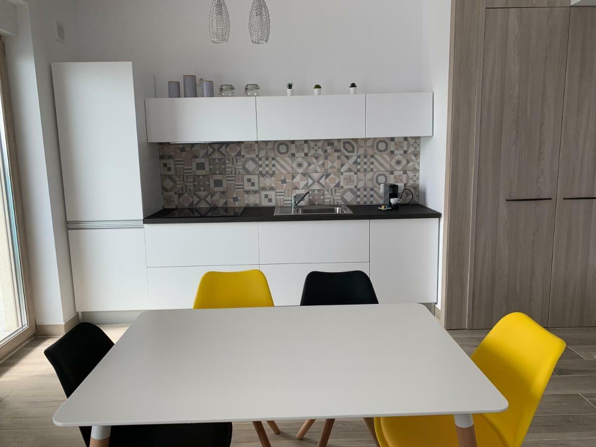 Vela Luxury Sea View Apartments - Marina Surf 那沃达利 外观 照片